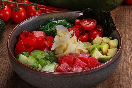 Поке с тунцом