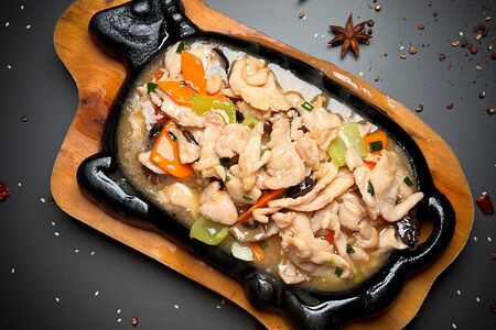 Курица на чугуне