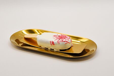 Эскимо красный бархат