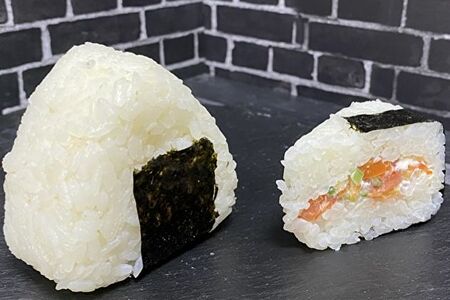 Онигири с овощами