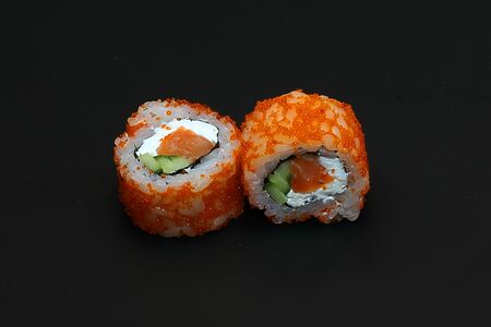 Ролл Калифорния с лососем