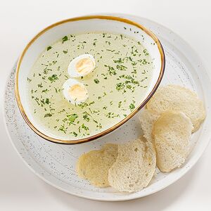 Куриный бульончик с куриным филе и хрустящими гренками