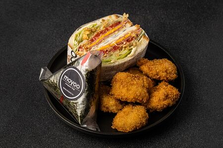 Бенто с сэндвичем