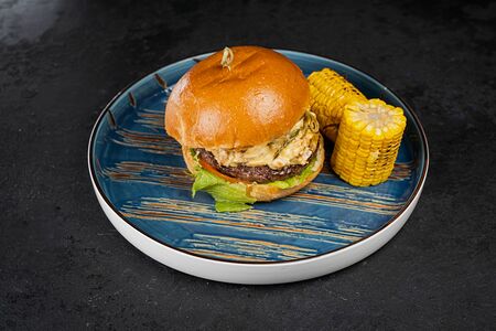 Бургер с грибами