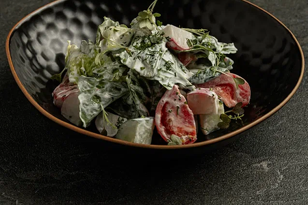 Салат из свежих бакинских овощей