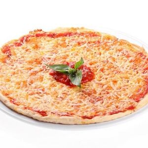 Пицца Маргарита на тонком тесте