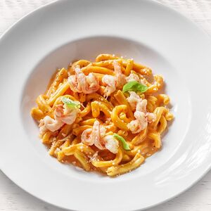 Паста Казаречче с креветками фарфалле 