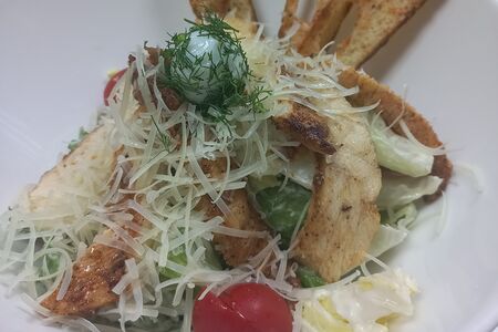 Цезарь с курицей на углях от шеф-повара