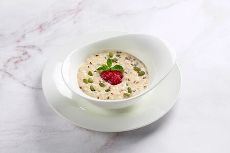 Овсяная каша со злаками