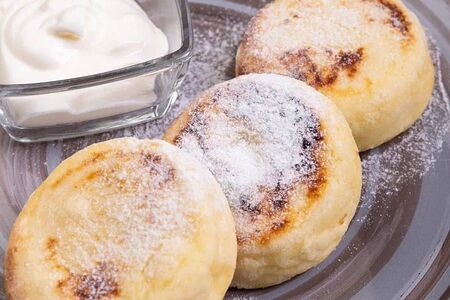 Сырники со сметаной