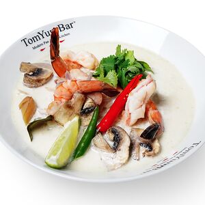 Том Кха с королевскими креветками