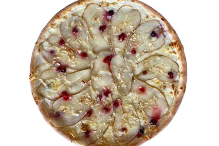 Пицца с грушей и сыром дорблю