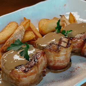 Медальоны в беконе