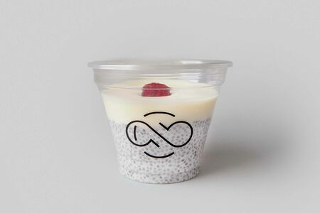 Чиа-пудинг с кремом из маскарпоне