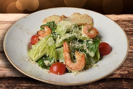 Салат Цезарь с креветками