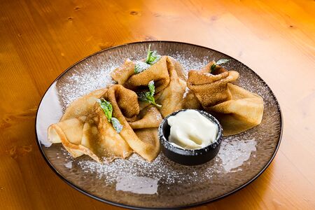 Блины со сметаной