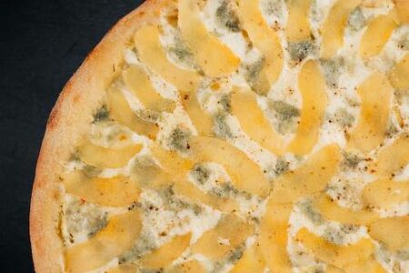 Груша горгондзола 30 см (тонкое тесто)