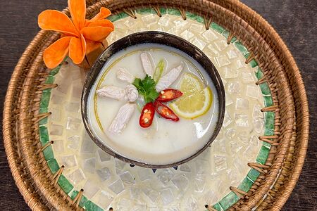 Том кха с курицей 