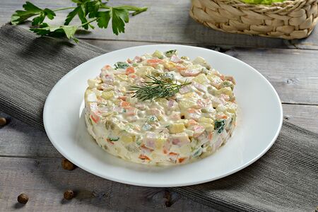 Оливье с ветчиной