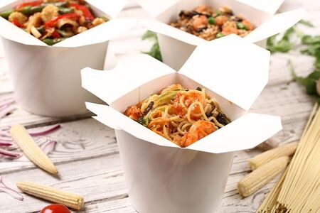 Вок с курицей