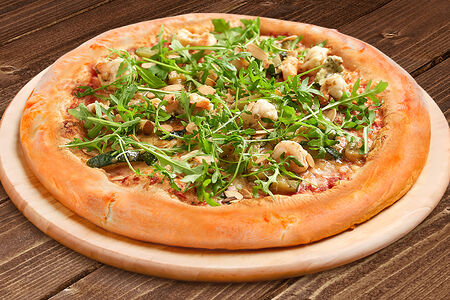 Пицца с цукини и креветками 30 см на классическом тесте