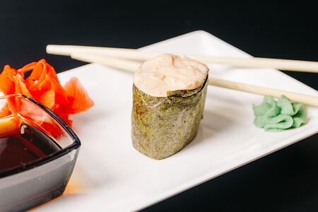 Спайси унаги нигири