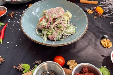 Салат по-грузински