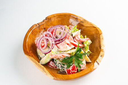 Салат овощной со сметаной 