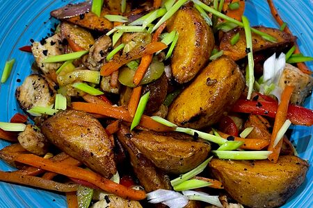 Деревенский картофель с курицей