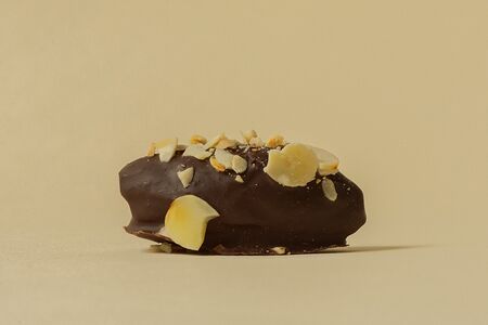 Финик в шоколаде с арахисовой пастой vegan