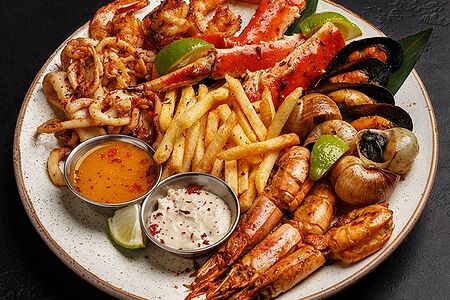 Ассорти морепродуктов на гриле 2