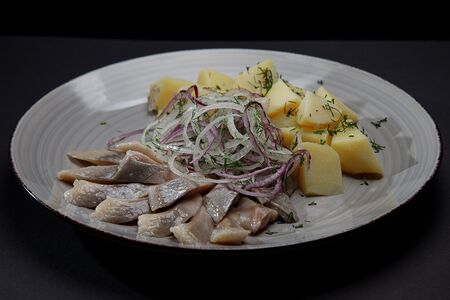 Сельдь с картофелем