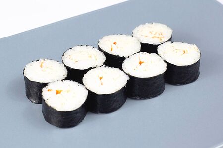 Классический ролл с крабом