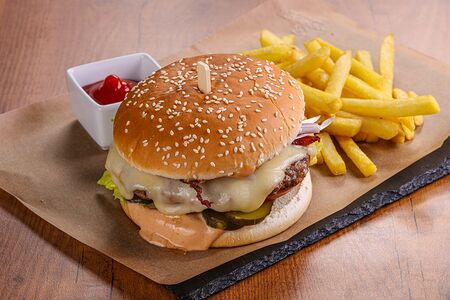 Бургер с говядиной