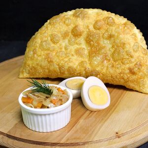 Чебурек с капустой и яйцом