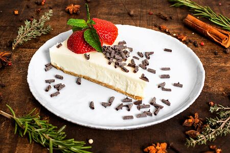 Десерт Чиз-крем клубничный