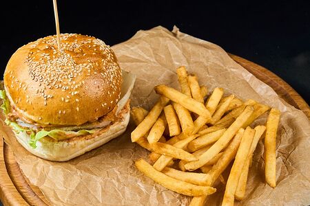 Бургер с хрустящей курицей