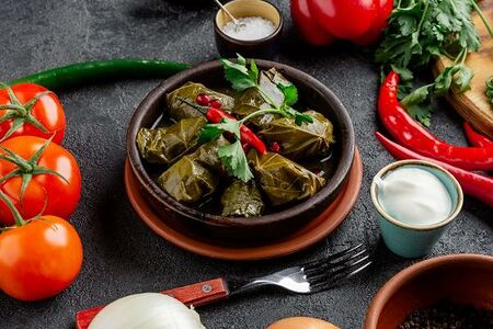 Долма с говядиной и бараниной