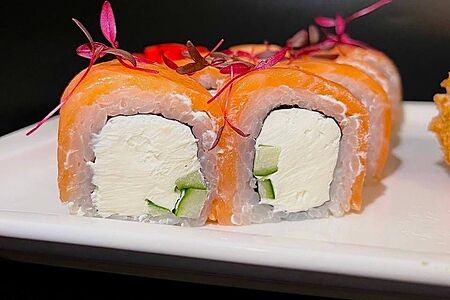 Филадельфия с огурцом и сыром