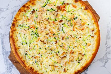 С копченым сыром и курицей