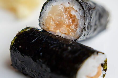 Хэнд-ролл с гребешком