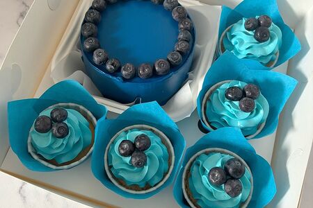 Бенто-торт и капкейки Синие с голубикой