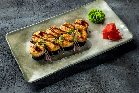 Запеченный с лососем спайси