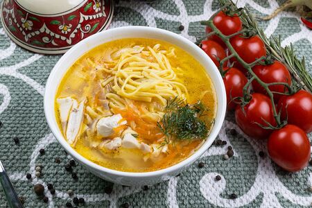 Куриный суп-лапша