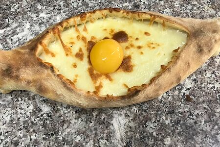 Хачапури по-аджарски