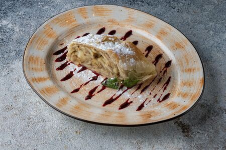 Яблочный штрудель