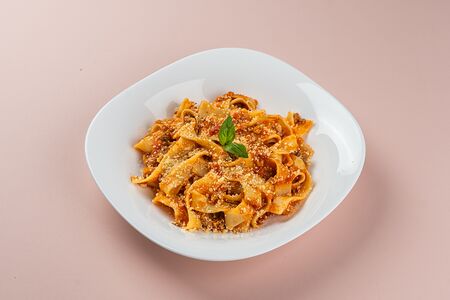 Феттуччини болоньезе