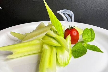 Сельдерейные палочки свежие