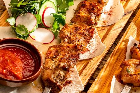 Шашлык из индейки в хмели-сунели