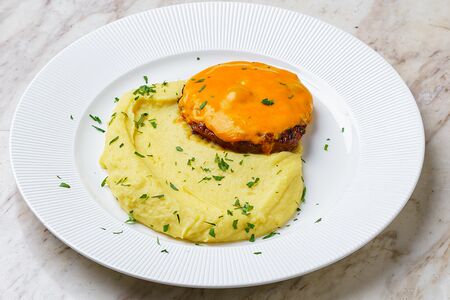 Домашняя котлета из говядины